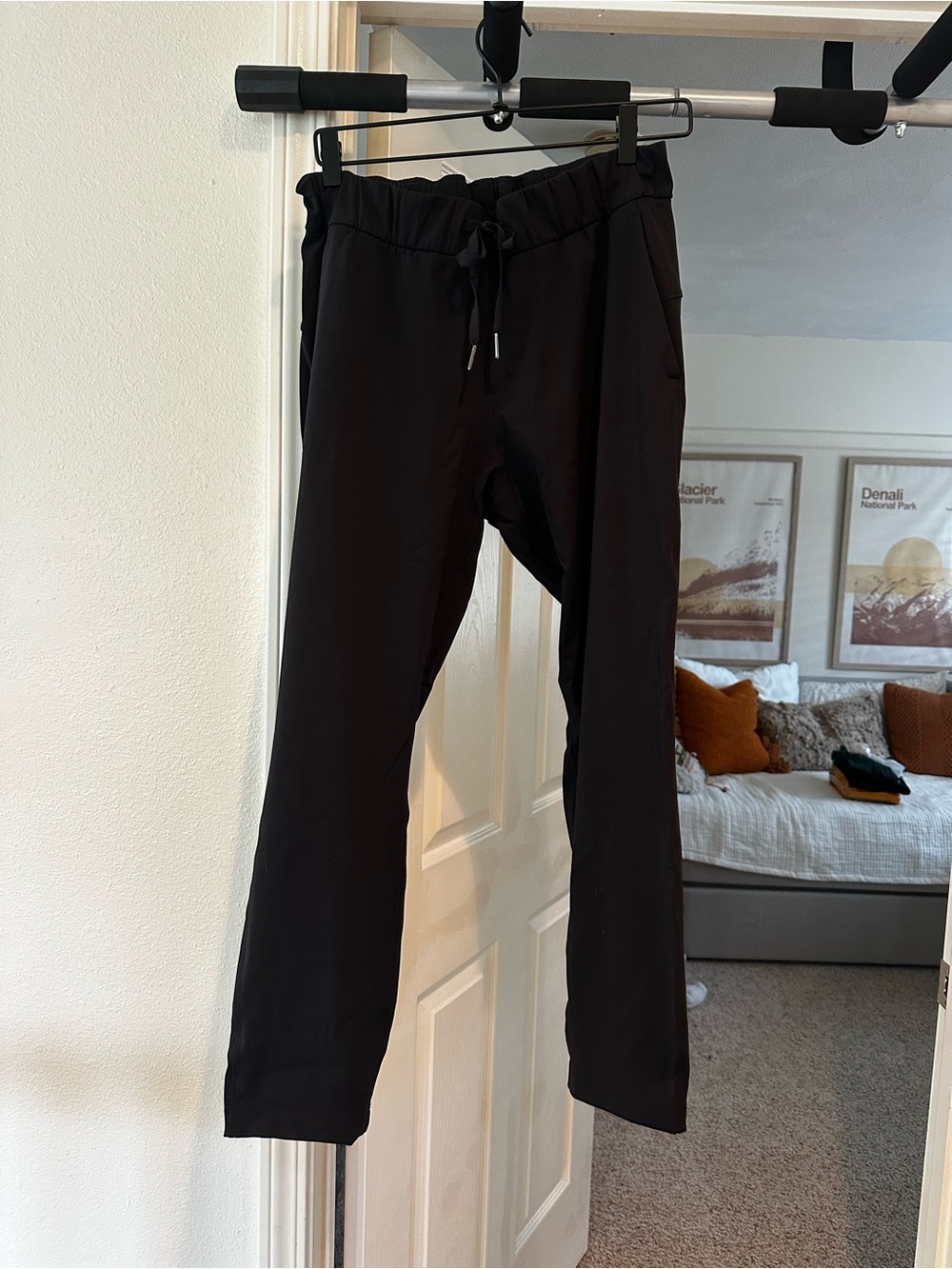 Women’s Lululemon straight leg ankle pant